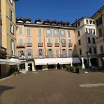 Le Rondini Nel Centro Di * Intra