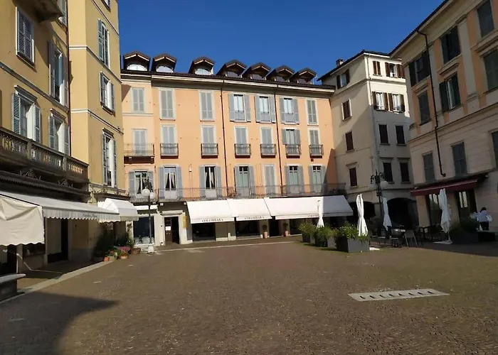 Le Rondini Nel Centro Di * Intra