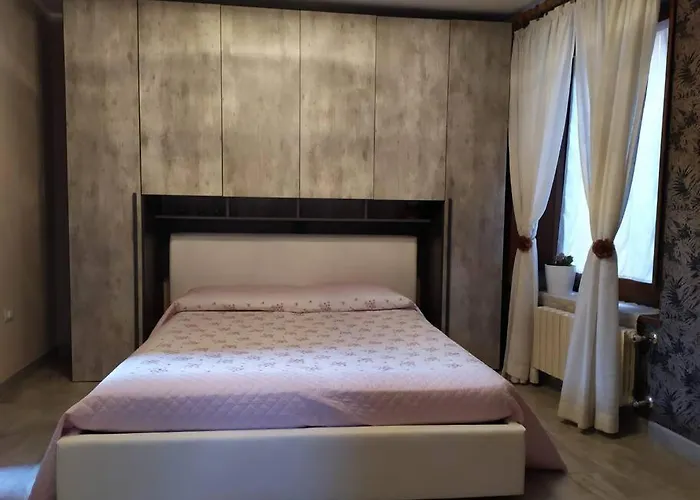 Le Rondini Nel Centro Di * Intra