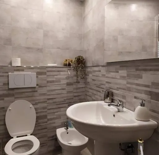 Le Rondini Nel Centro Di *